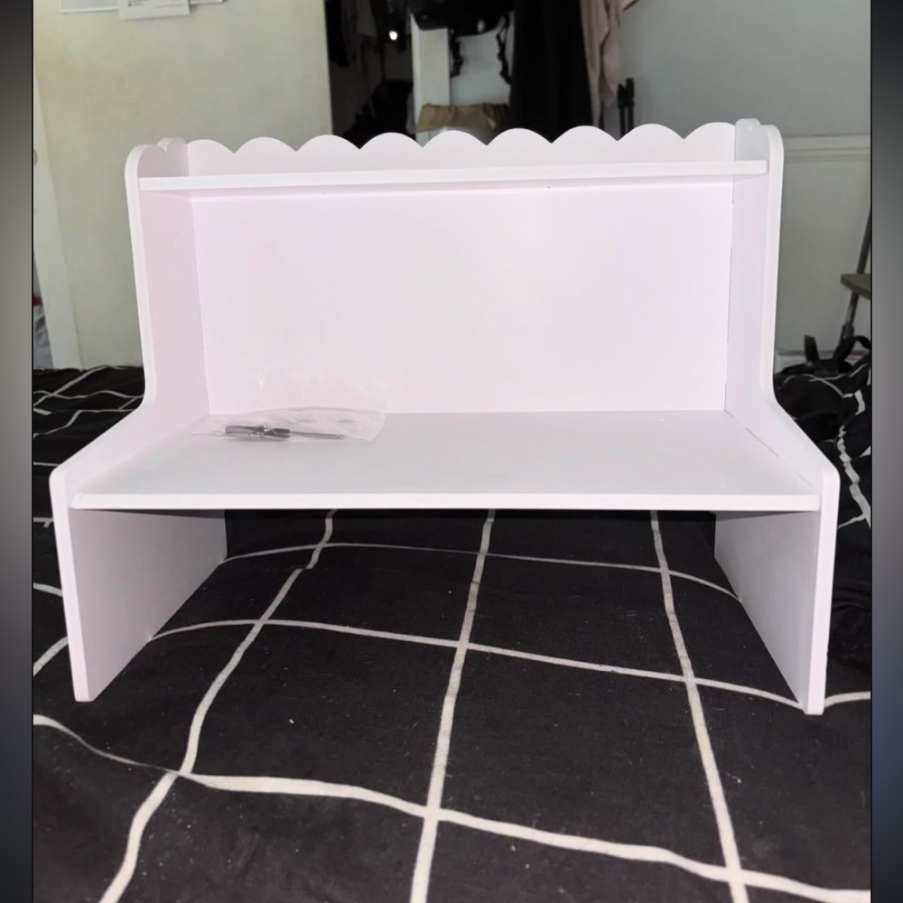 BRAND NEW WITH BOX WHITE DESK ORGANIZER